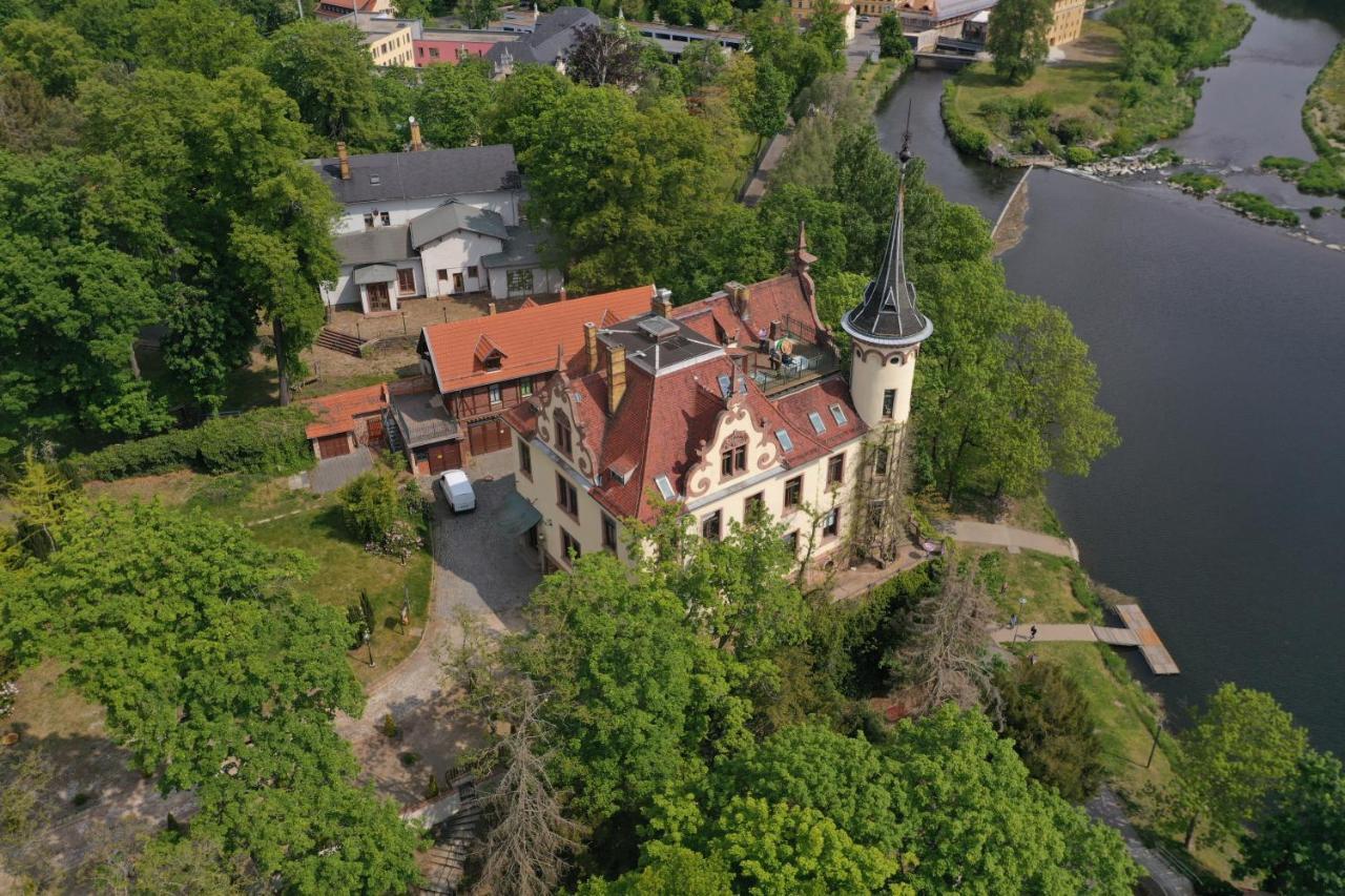 Отель Schloss Gattersburg Гримма Экстерьер фото